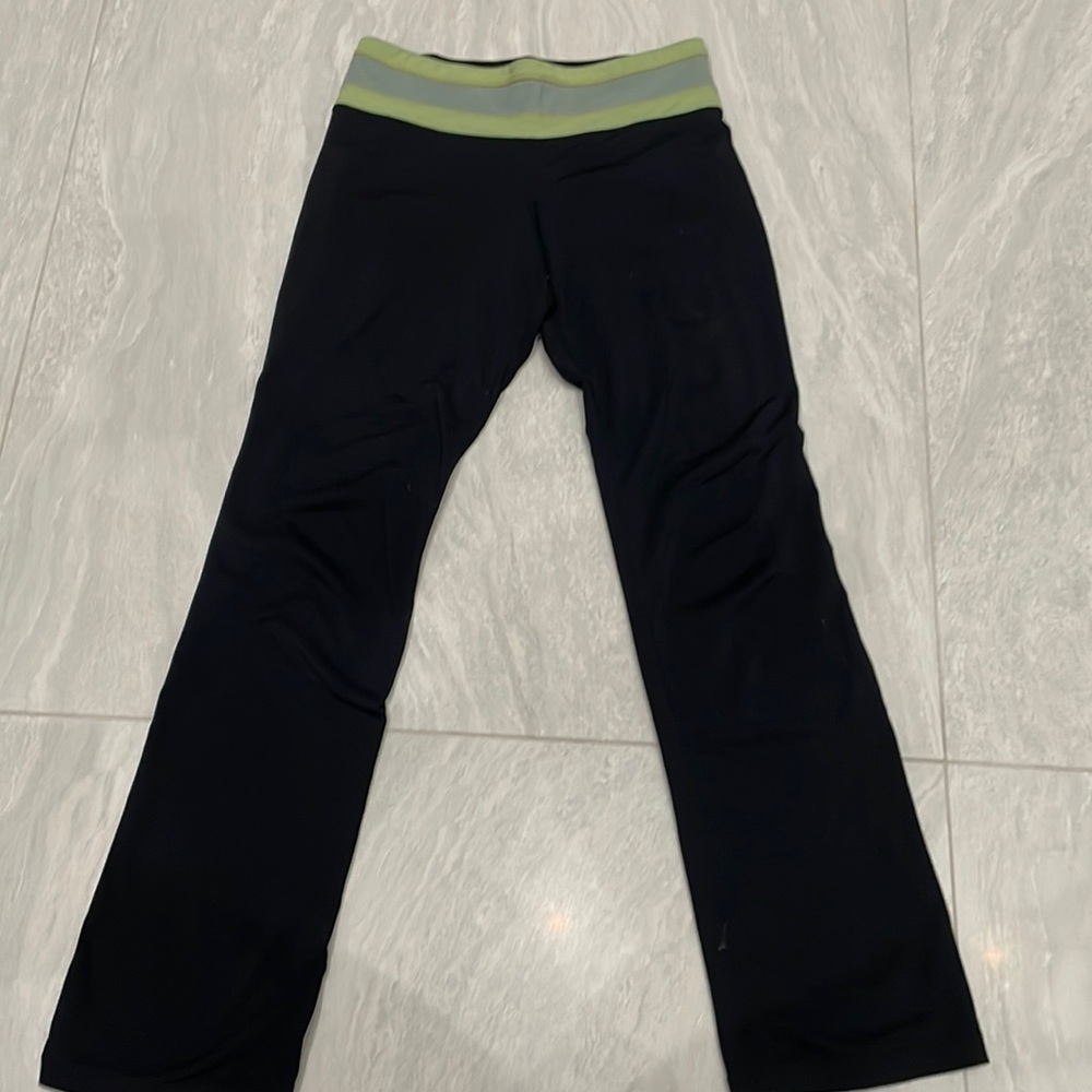 yoga pants